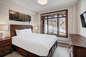 Bachelor Gulch Village