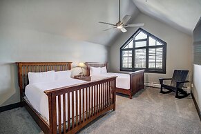 Bachelor Gulch Village