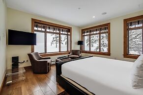 Bachelor Gulch Village