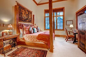 Bachelor Gulch Village