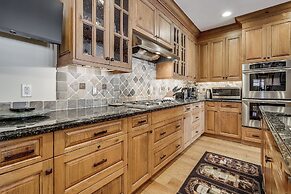 Bachelor Gulch Village