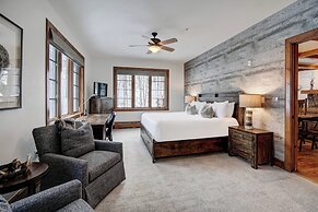 Bachelor Gulch Village