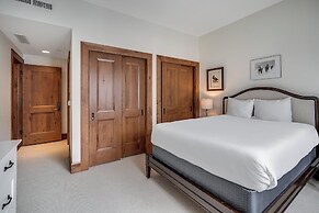 Bachelor Gulch Village