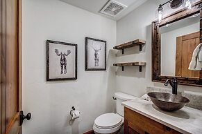 Bachelor Gulch Village