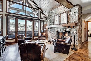 Bachelor Gulch Village