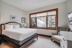 Bachelor Gulch Village