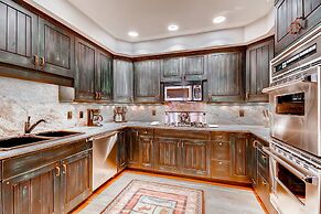 Bachelor Gulch Village