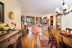 Bachelor Gulch Village