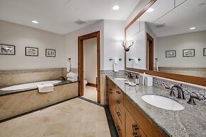 Bachelor Gulch Village