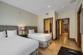 Bachelor Gulch Village