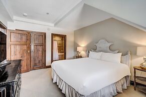 Bachelor Gulch Village