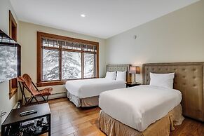 Bachelor Gulch Village