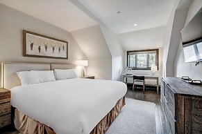 Bachelor Gulch Village