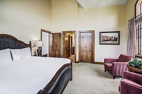 Bachelor Gulch Village