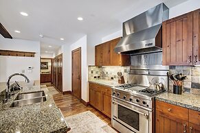 Bachelor Gulch Village