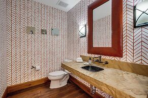 Bachelor Gulch Village