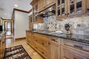 Bachelor Gulch Village