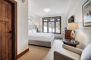 Bachelor Gulch Village