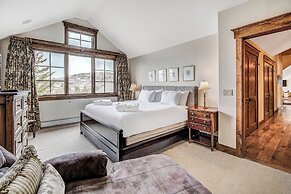 Bachelor Gulch Village