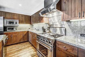 Bachelor Gulch Village