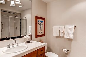 Bachelor Gulch Village