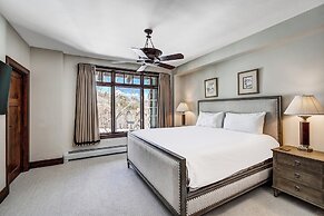 Bachelor Gulch Village