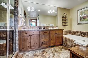 Bachelor Gulch Village