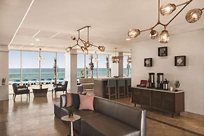 Radisson Beachfront Hotel - Panama City Beach
