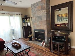 Laurel Inn Condominium