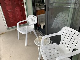 Laurel Inn Condominium