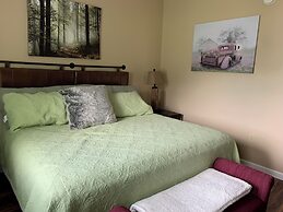 Laurel Inn Condominium