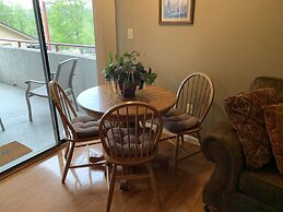 Laurel Inn Condominium