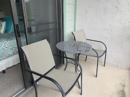 Laurel Inn Condominium