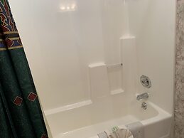 Laurel Inn Condominium