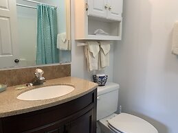 Laurel Inn Condominium