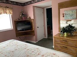 Laurel Inn Condominium