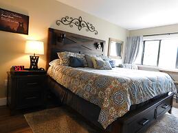 Laurel Inn Condominium