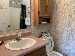 Laurel Inn Condominium