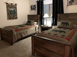 Laurel Inn Condominium