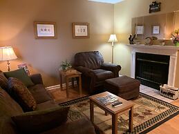 Laurel Inn Condominium