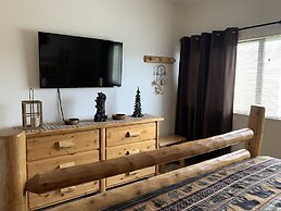 Laurel Inn Condominium