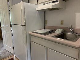 Laurel Inn Condominium