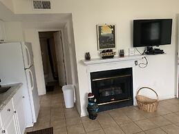 Laurel Inn Condominium