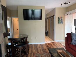 Laurel Inn Condominium