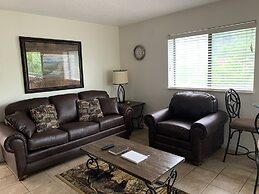 Laurel Inn Condominium