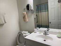 Laurel Inn Condominium