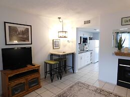 Laurel Inn Condominium