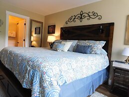 Laurel Inn Condominium