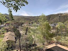 Laurel Inn Condominium