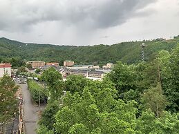 Laurel Inn Condominium